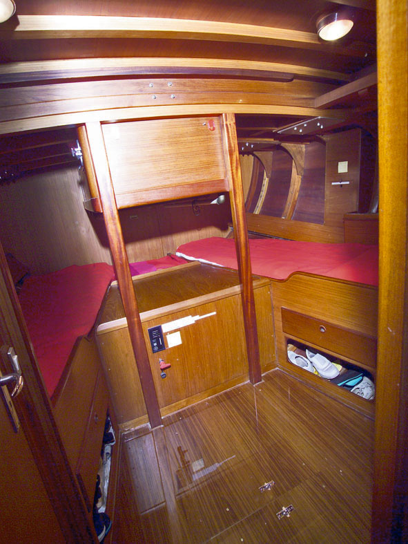 [Immagine: 201197123052_splash aft cabin.jpg]